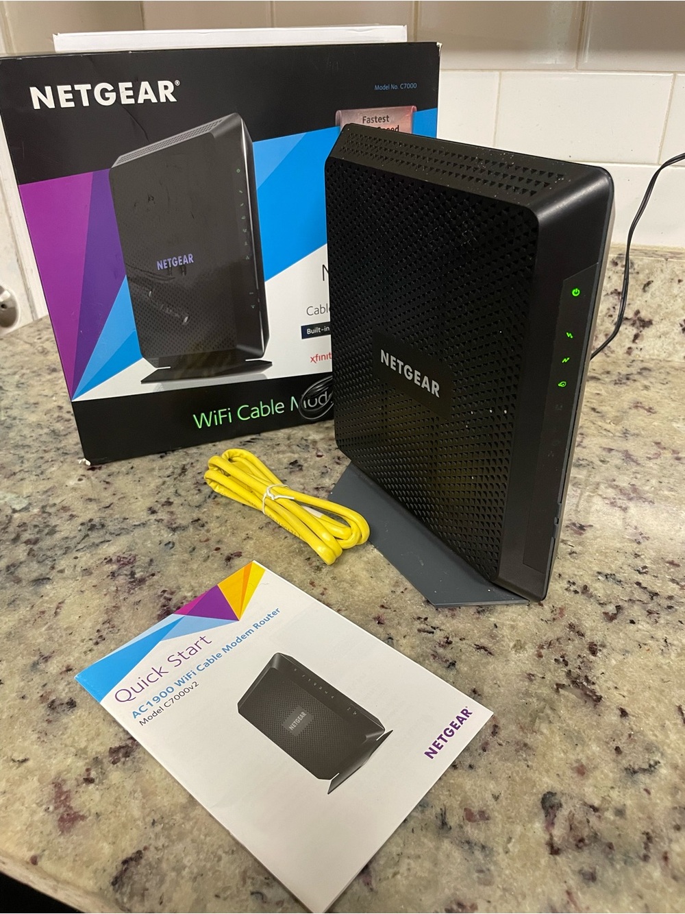 NETGEAR nighthawk WiFi Cable Modem Router (AC1900) docsis 3.0 electronic work